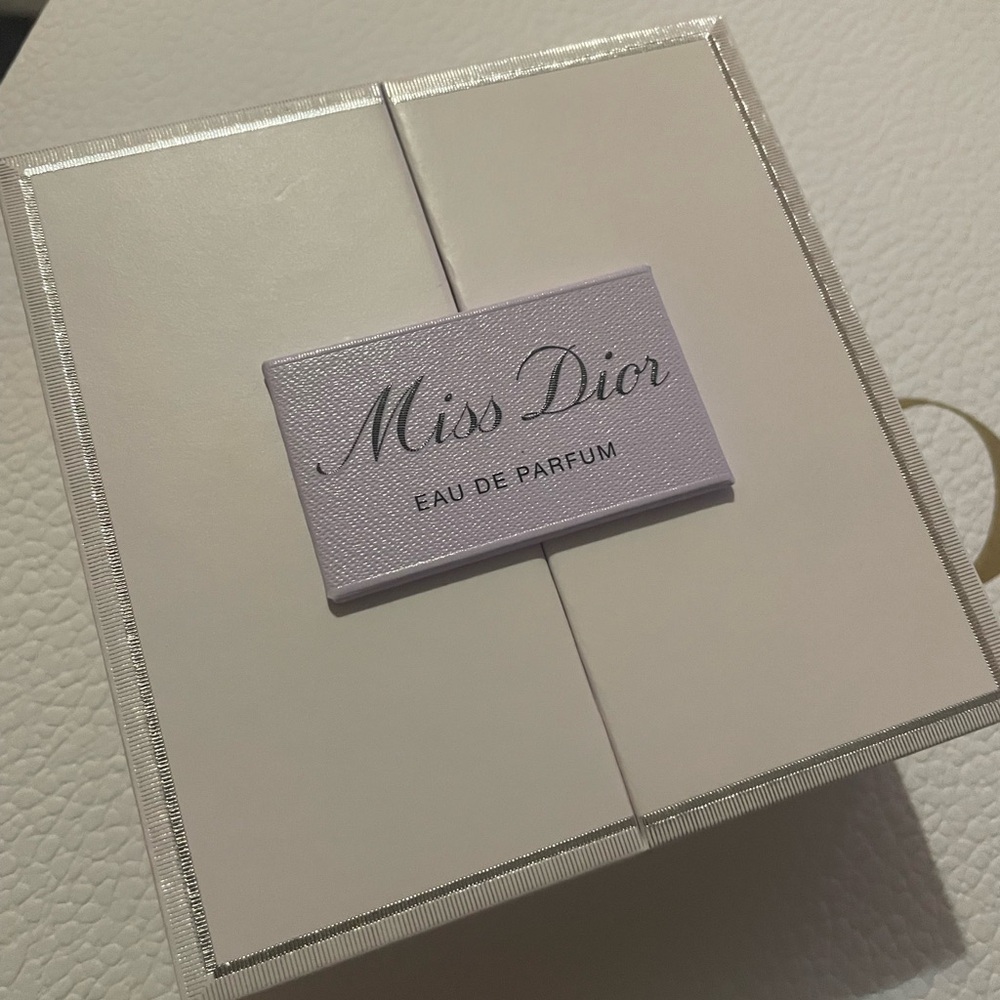 Dior Miss Dior cofrett and lotion in Elegant Cream Box